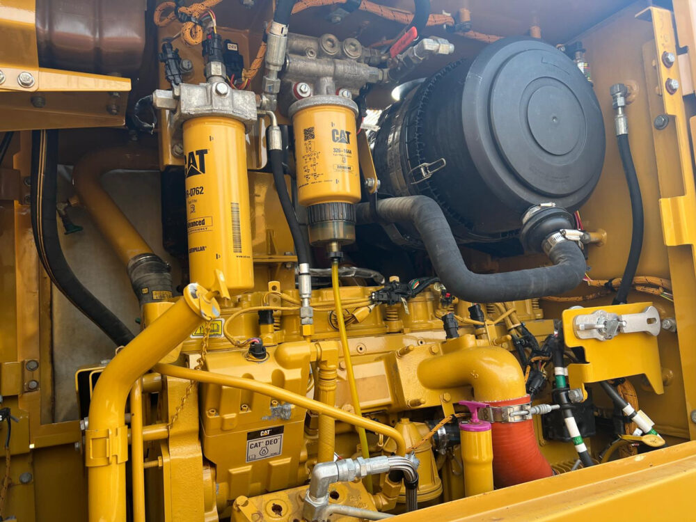 Caterpillar 140K grader