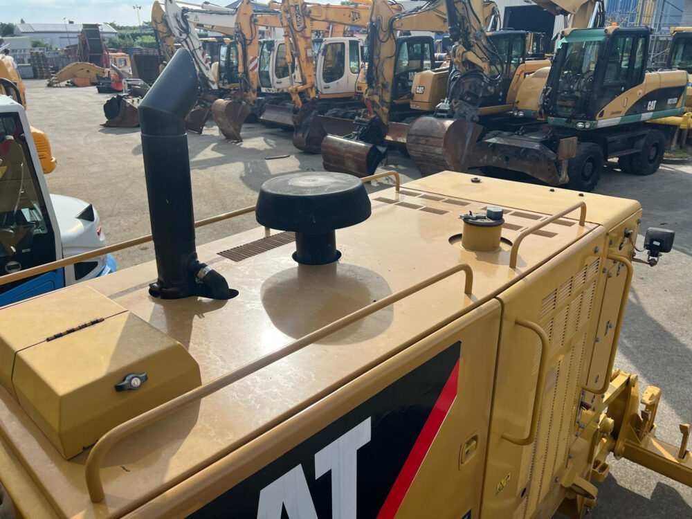 Caterpillar 140K grader