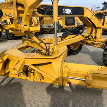Caterpillar 140K grader