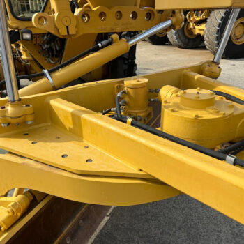 Caterpillar 140K grader