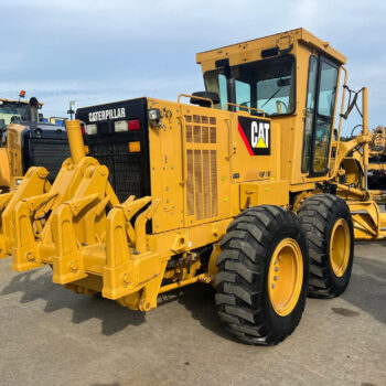 Caterpillar 140K grader