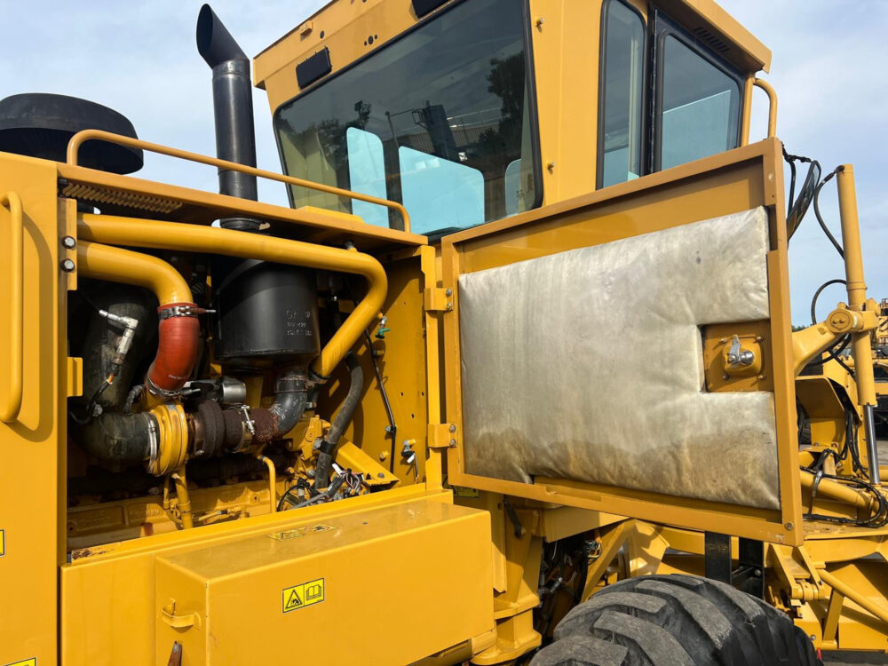 Caterpillar 140K grader