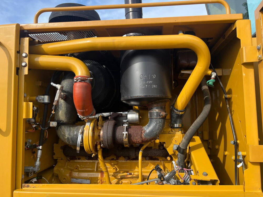 Caterpillar 140K grader