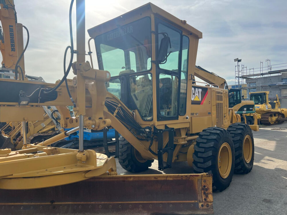 Caterpillar 140K grader