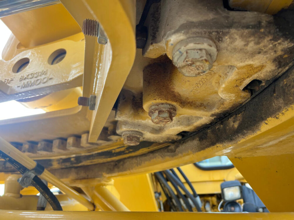 Caterpillar 140K grader