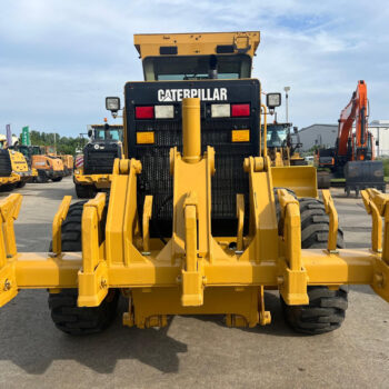 Caterpillar 140K grader