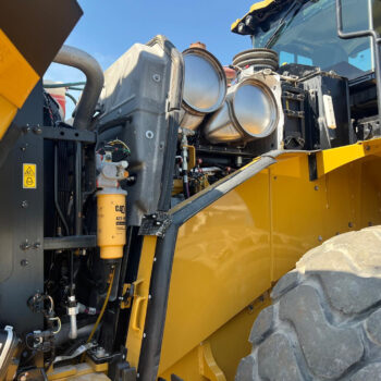 Caterpillar 966M wiellader