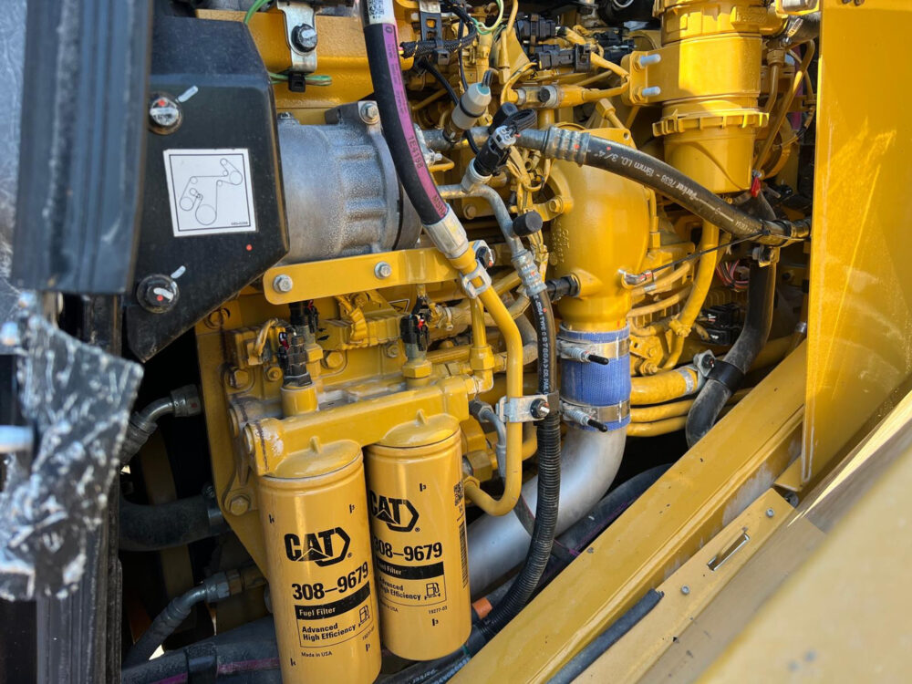 Caterpillar 966M wiellader