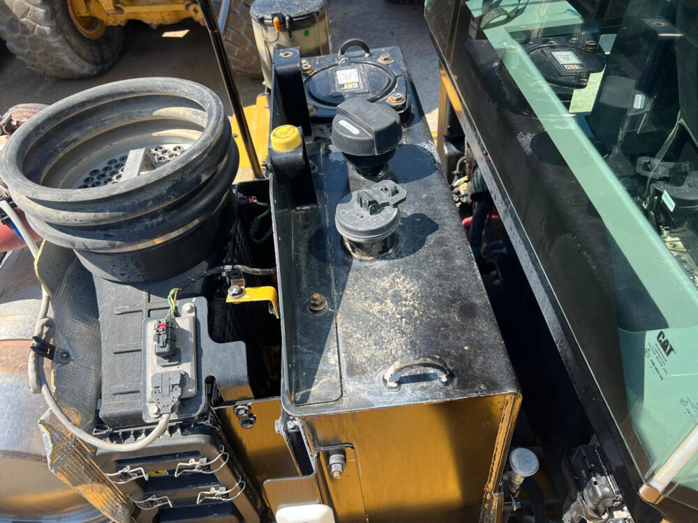 Caterpillar 966M wiellader