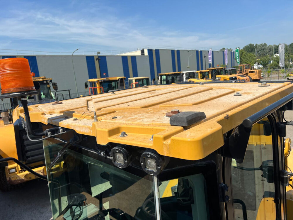 Caterpillar 966M wiellader