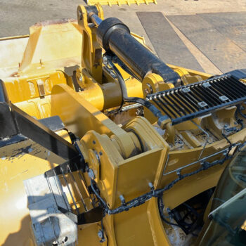 Caterpillar 966M wiellader
