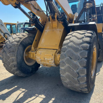 Caterpillar 966M wiellader