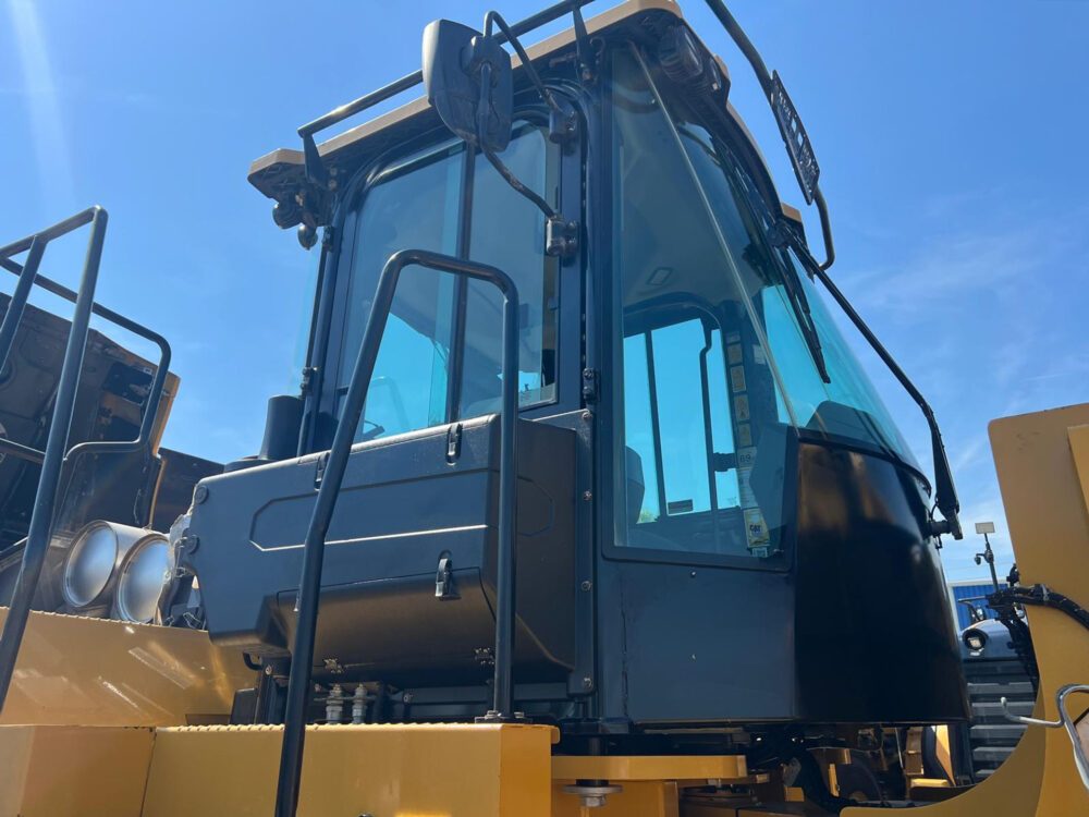 Caterpillar 966M wiellader