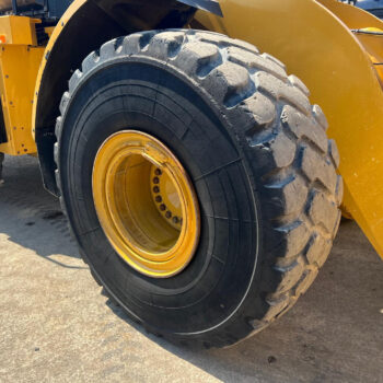 Caterpillar 966M wiellader