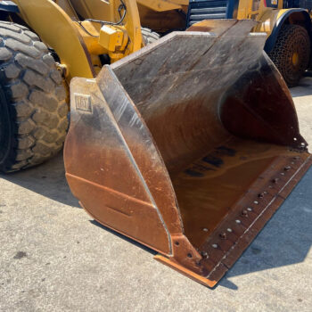 Caterpillar 966M wiellader