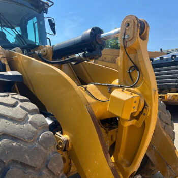 Caterpillar 966M wiellader