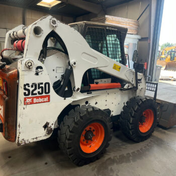 Bobcat S250 schranklader AIRCON!!