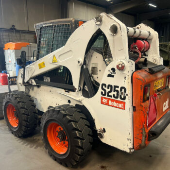 Bobcat S250 schranklader AIRCON!!