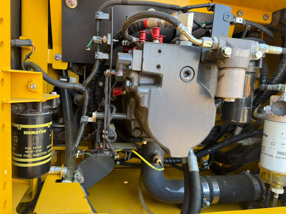 Komatsu PC 240 NLC-11 rupsgraafmachine