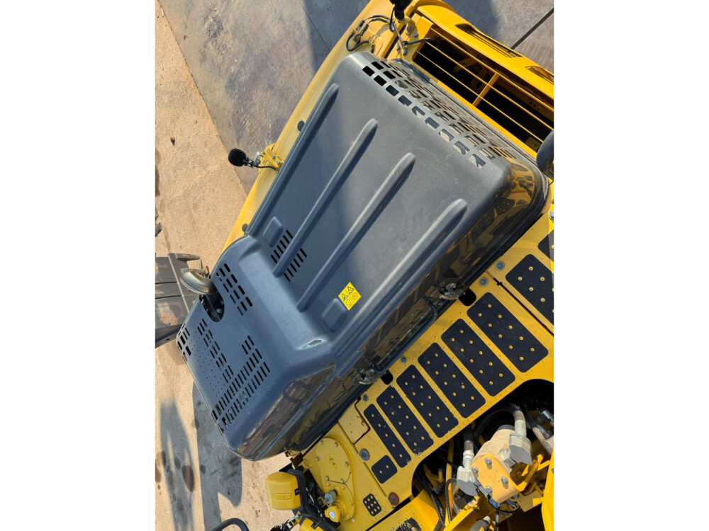 Komatsu PC 240 NLC-11 rupsgraafmachine