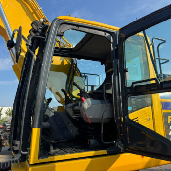 Komatsu PC 240 NLC-11 rupsgraafmachine
