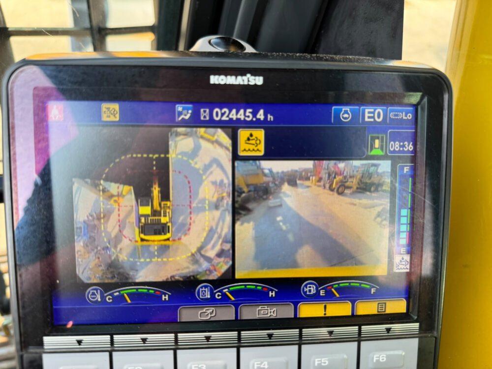 Komatsu PC 240 NLC-11 rupsgraafmachine