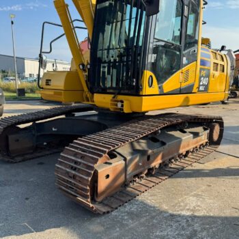 Komatsu PC 240 NLC-11 rupsgraafmachine