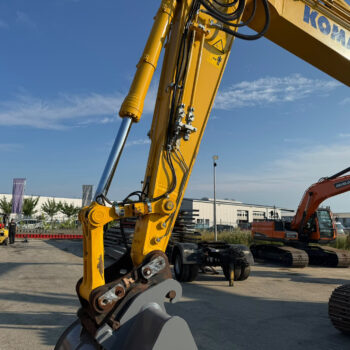 Komatsu PC 240 NLC-11 rupsgraafmachine