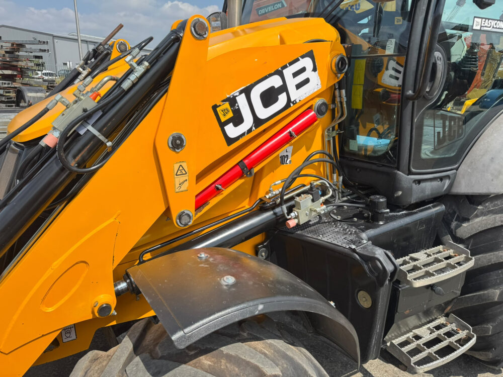 JCB 3CX easy control graaflaad combinati