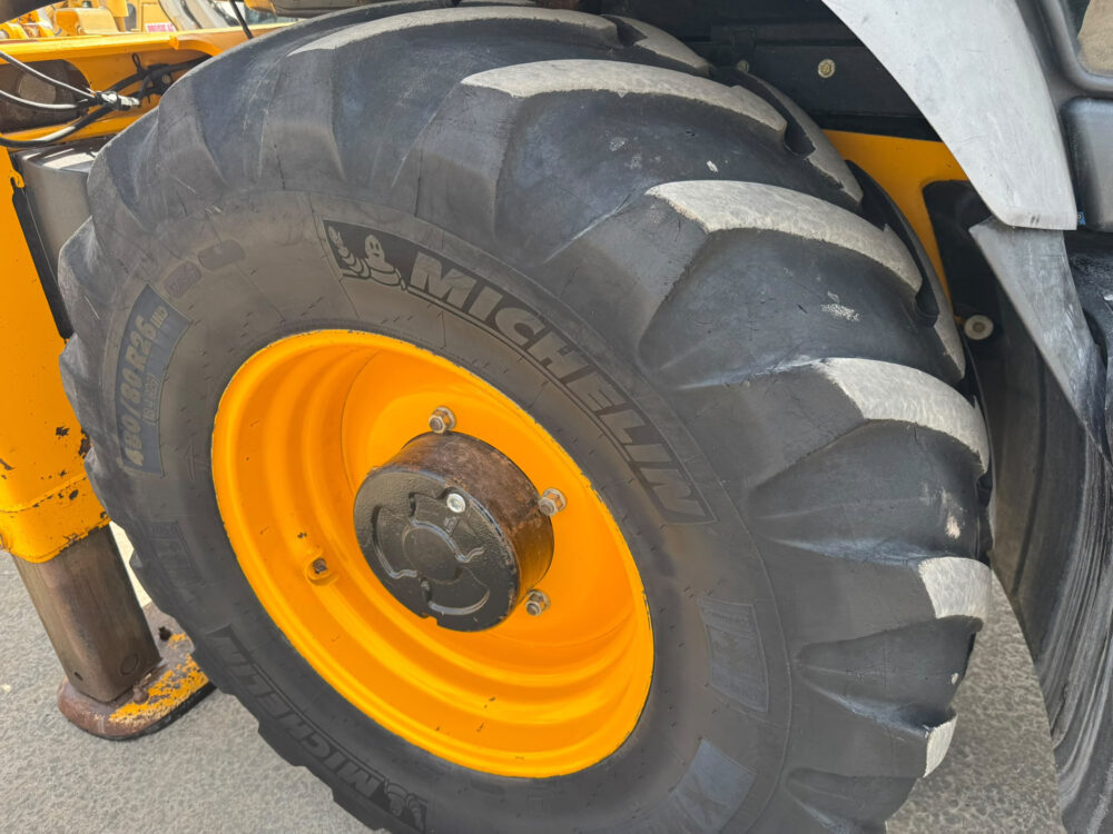 JCB 3CX easy control graaflaad combinati