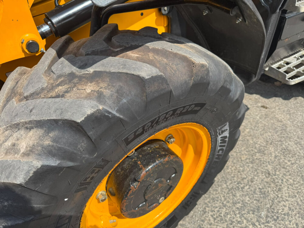 JCB 3CX easy control graaflaad combinati