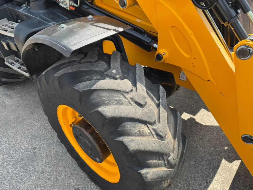 JCB 3CX easy control graaflaad combinati
