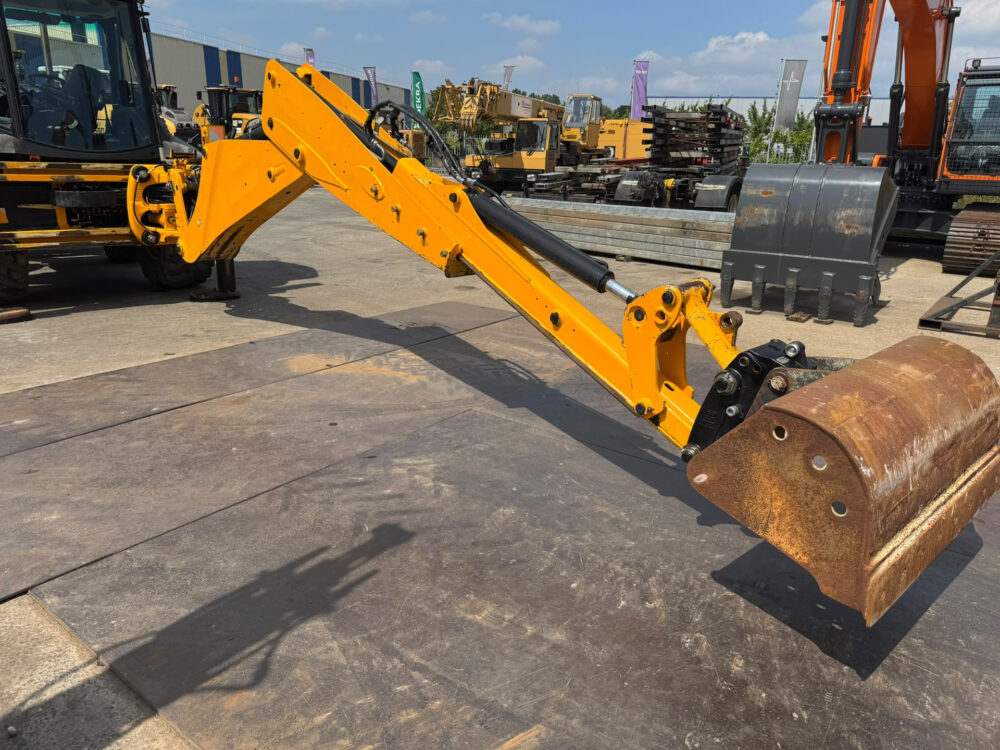 JCB 3CX easy control graaflaad combinati