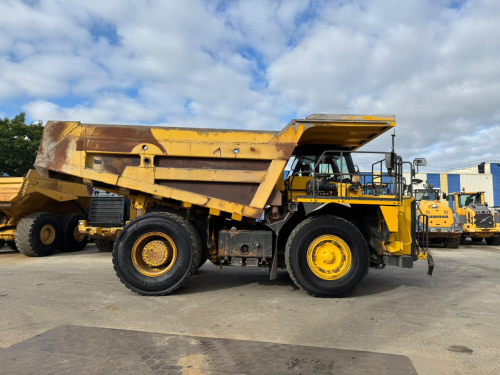 Komatsu HD405-7 dumper