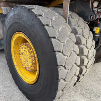 Komatsu HD405-7 dumper