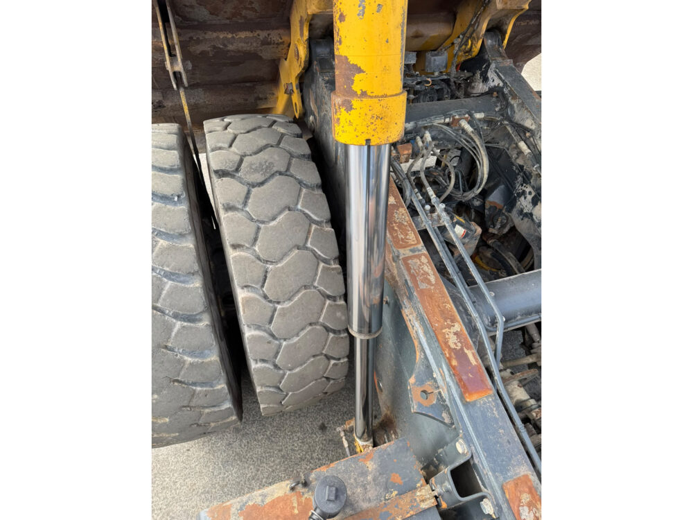 Komatsu HD405-7 dumper