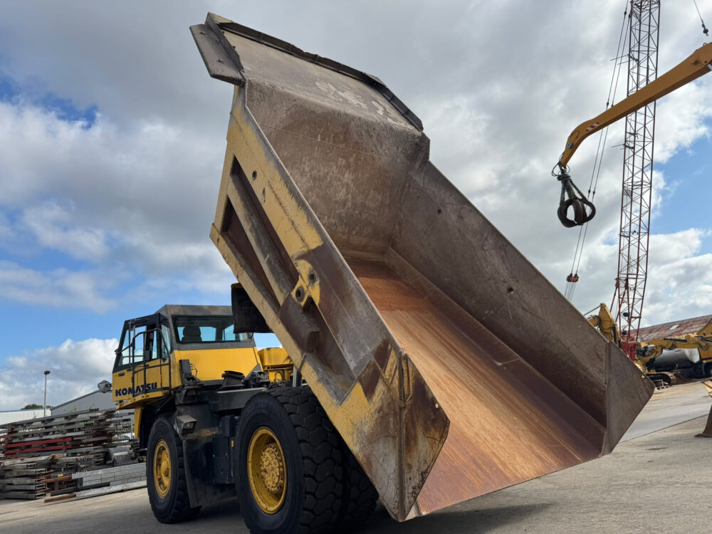 Komatsu HD405-7 dumper