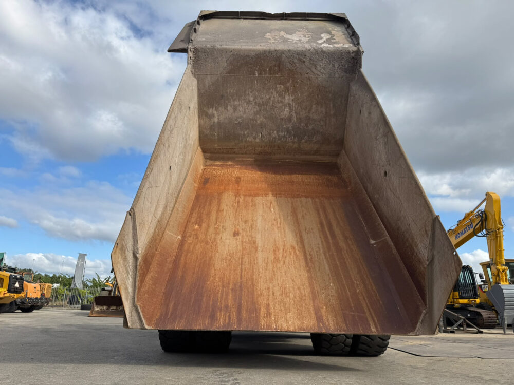 Komatsu HD405-7 dumper