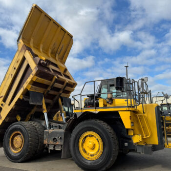 Komatsu HD405-7 dumper