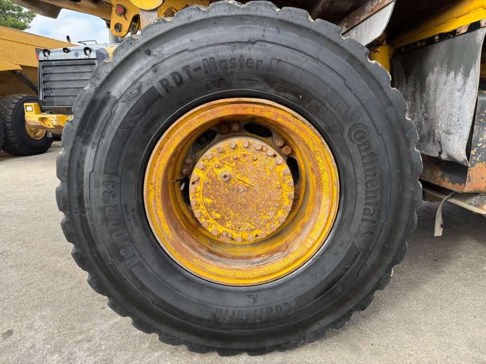 Komatsu HD405-7 dumper