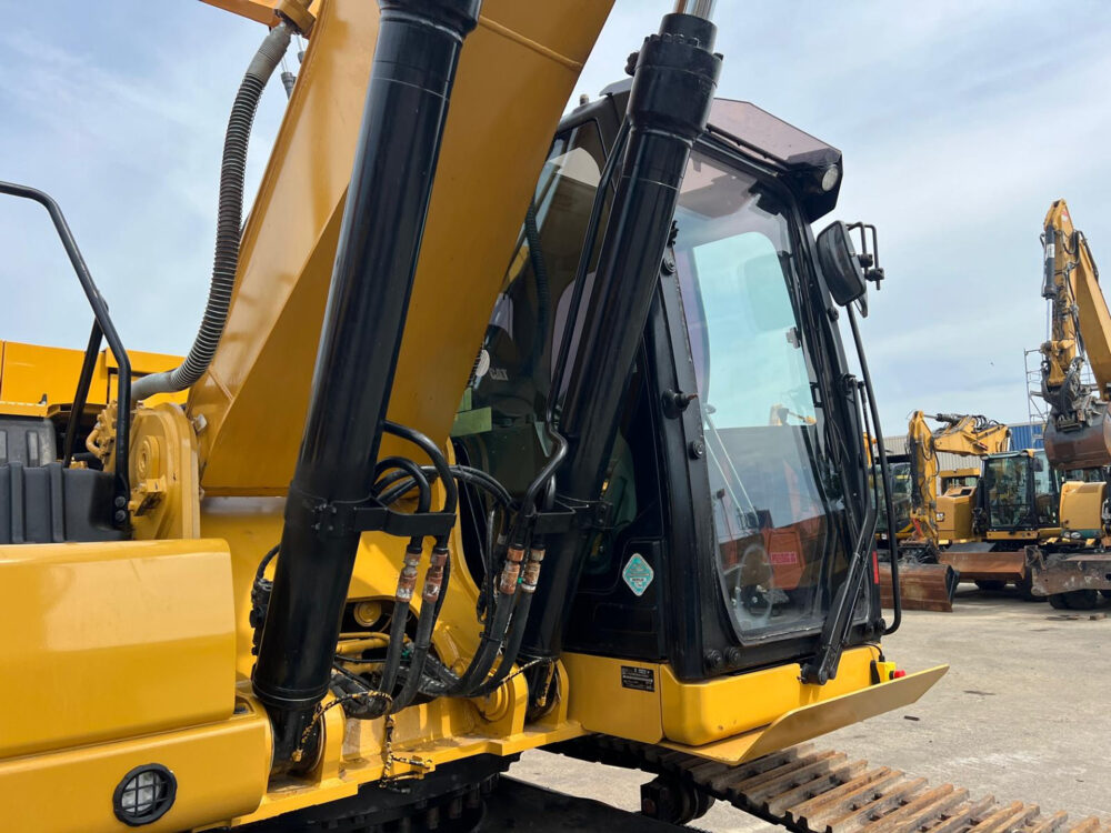 Caterpillar 330 NG Rupsgraafmachine