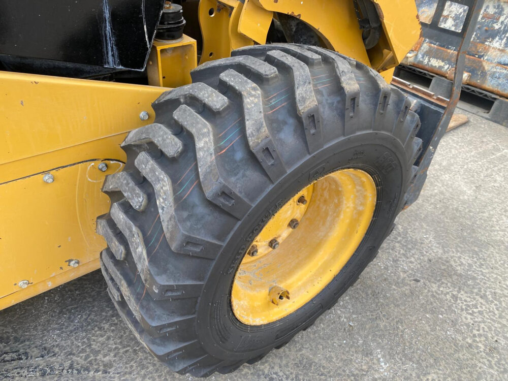 Caterpillar 262D3 schranklader