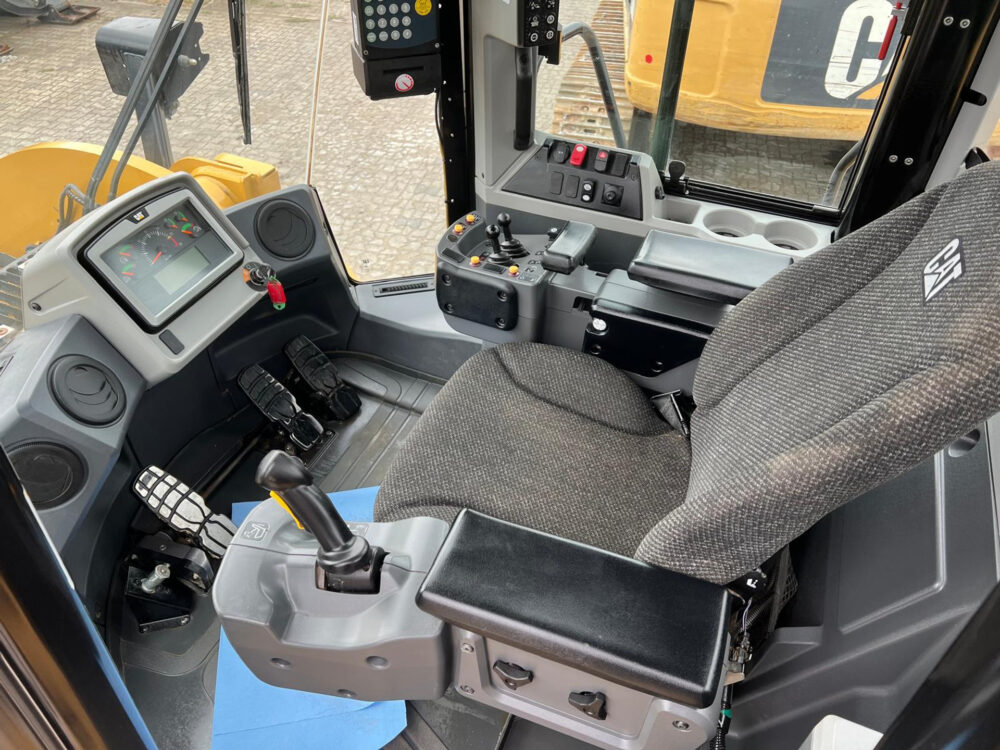 Caterpillar 962 M wiellader