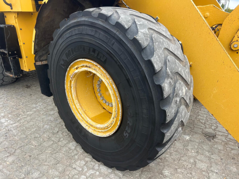 Caterpillar 962 M wiellader