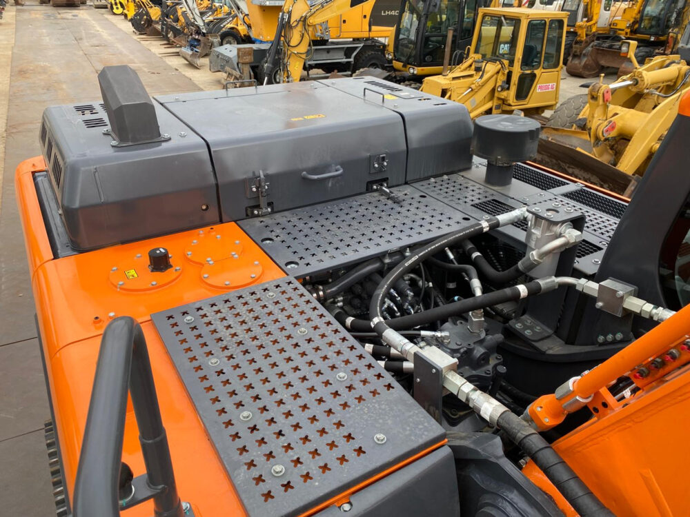 Develon Doosan DX360 LCA 7M Graafmachine
