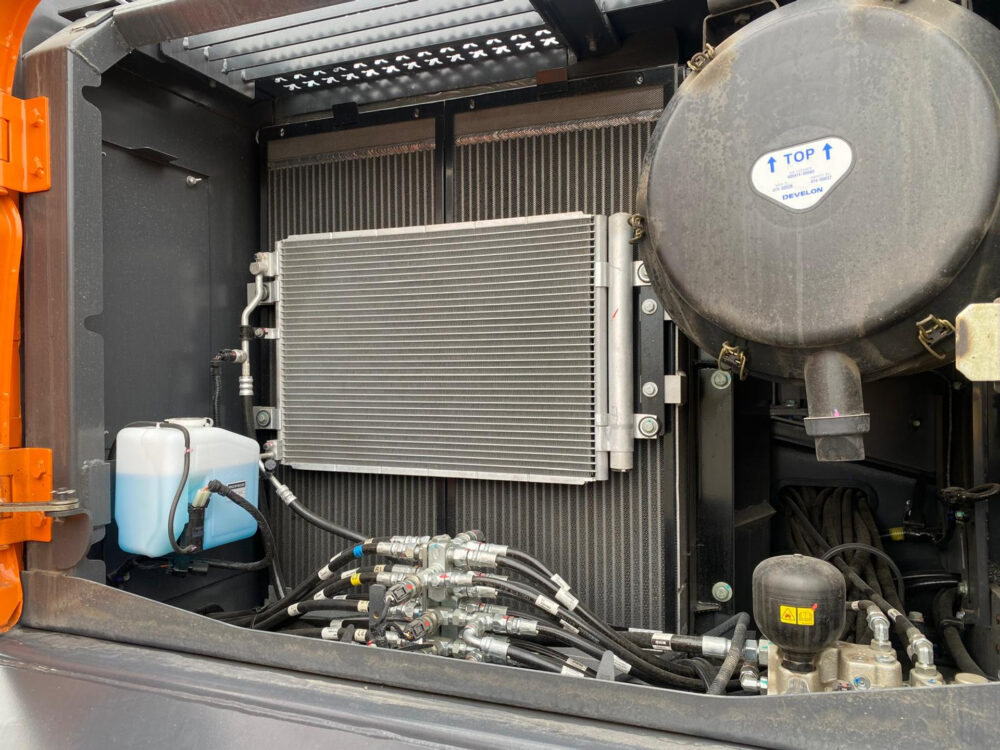 Develon Doosan DX360 LCA 7M Graafmachine