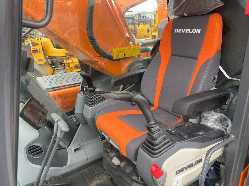 Develon Doosan DX360 LCA 7M Graafmachine