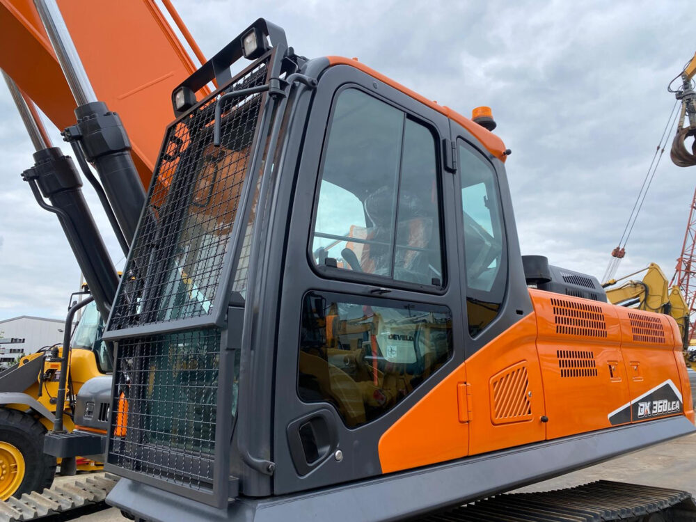 Develon Doosan DX360 LCA 7M Graafmachine