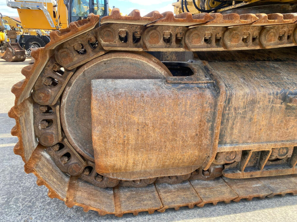 caterpillar-330-d-crawler-excavator