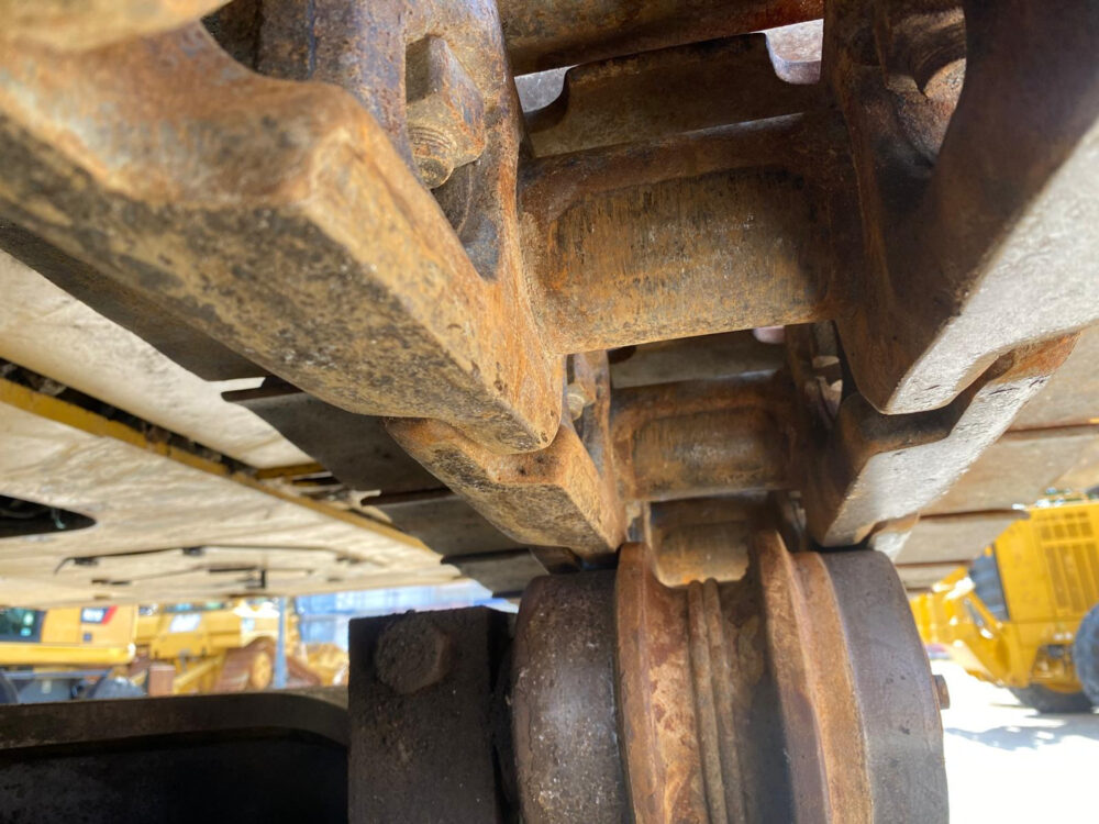 caterpillar-330-d-crawler-excavator